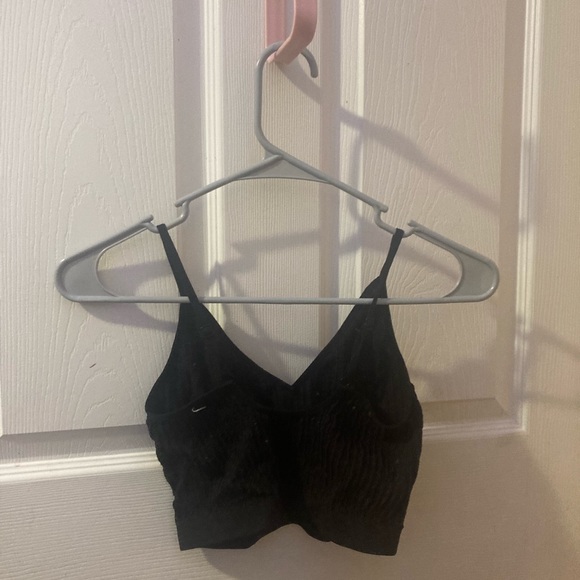 Black crop top - Picture 2 of 2